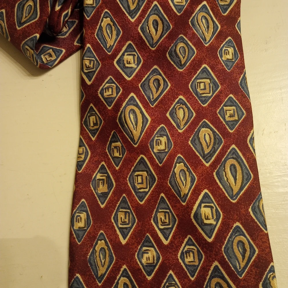Christian Dior men's geometric print tie - Picture 3 of 5